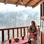 Kulla Hupi Agriturism *