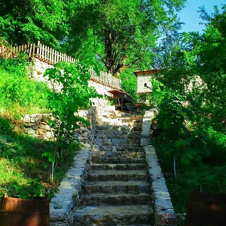 Kulla Hupi Agriturism Kro