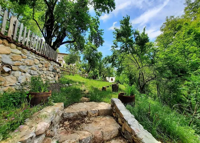 Kulla Hupi Agriturism イン *