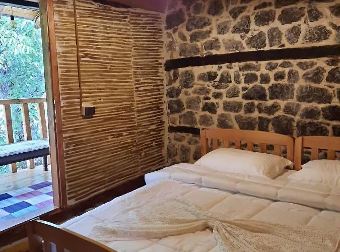 Kulla Hupi Agriturism イン