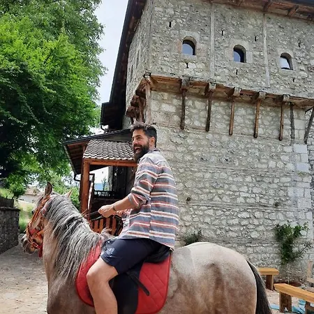 Inn Kulla Hupi Agriturism *