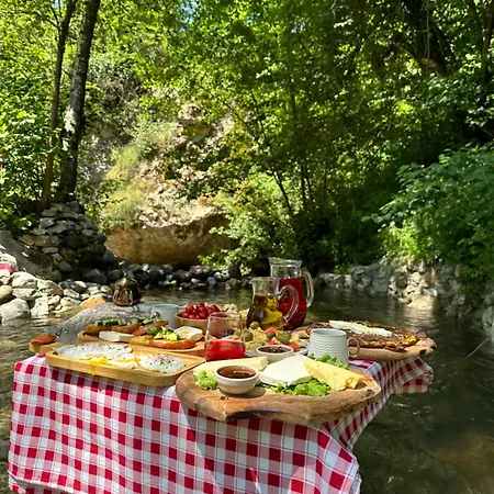 イン Kulla Hupi Agriturism *