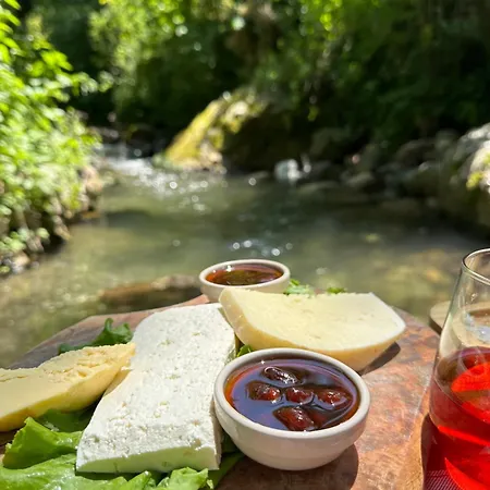 イン Kulla Hupi Agriturism