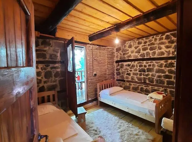 Kulla Hupi Agriturism *